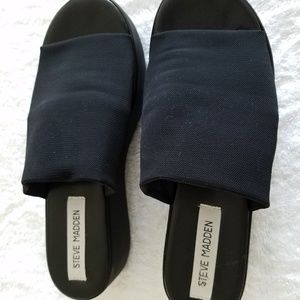 Steve Madden Slinky Black Vintage Slides -- Size 7